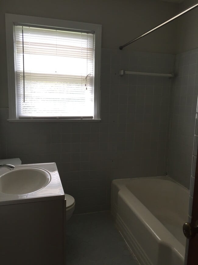 Building Photo - 2801 3rd Pl E