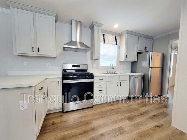 Building Photo - 175 Dunewood Dr