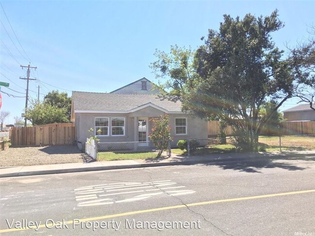 Building Photo - 2966 Ross Ave