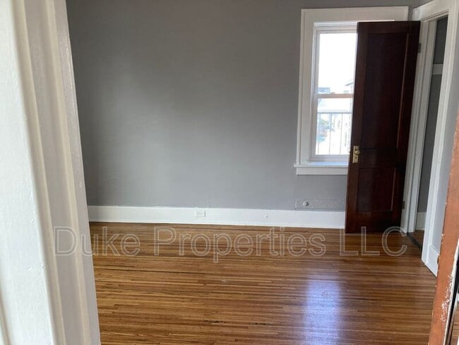 Building Photo - 5 Ernestine St