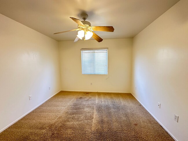 Building Photo - 3 Bed, 2 Bath Home with Spacious Backyard!