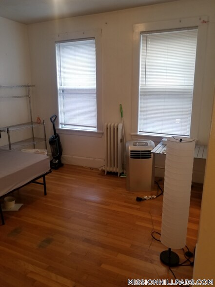 Building Photo - 55 S Huntington Ave