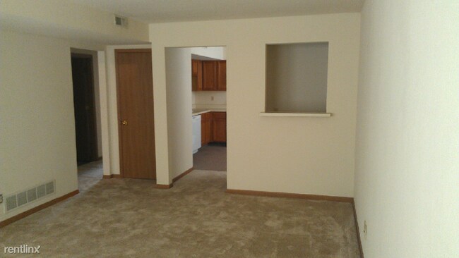 Building Photo - 2 br, 1 bath Apartment - G.T. Woods Proper...