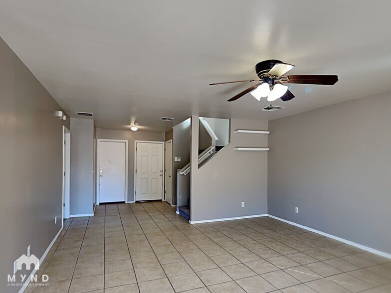 Building Photo - 783 W Flaming Arrow Dr