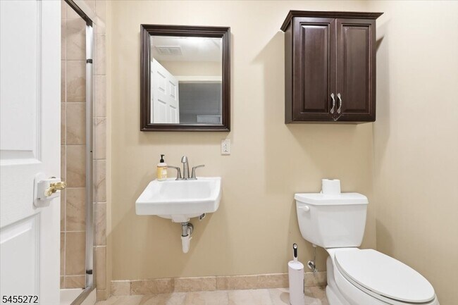 Building Photo - 30 Homewood Dr