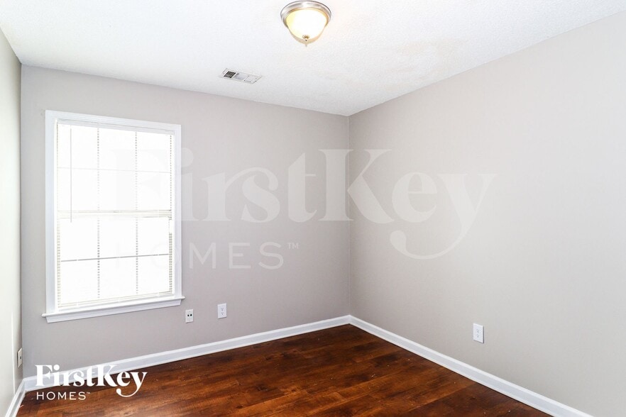 Building Photo - 2439 Dove Glen Cove