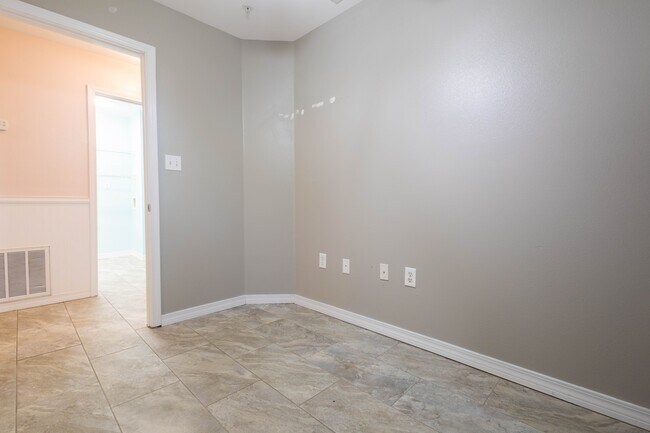 Building Photo - 1409 US-98