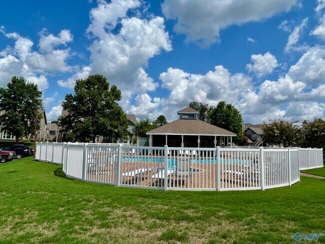 Building Photo - 241 Waters Edge Ln