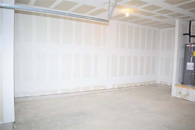 Building Photo - 431 Robins Nest Ln