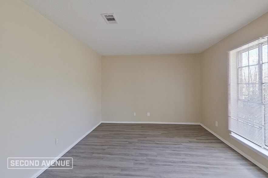 Building Photo - 10810 Sagedowne Ln