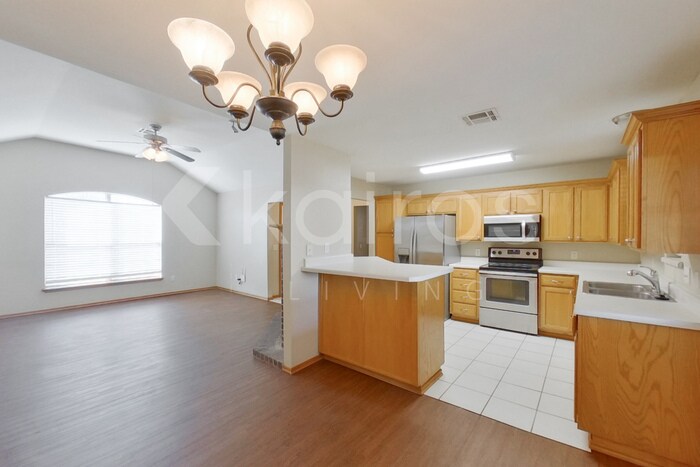 Building Photo - 1129 NE 8th St