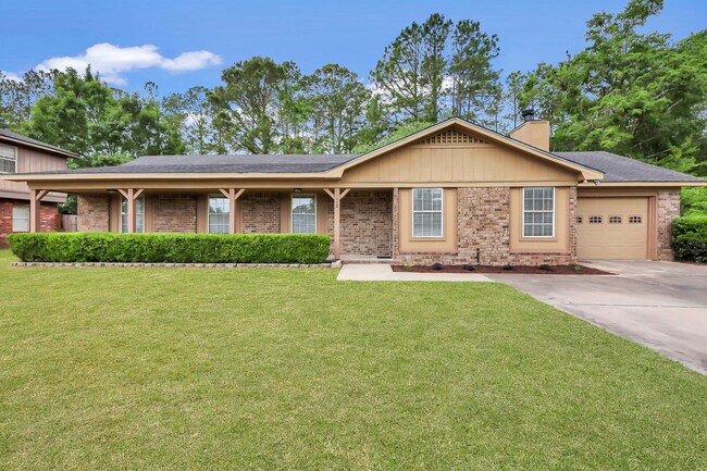 Primary Photo - 110 Flat Shoal Ln