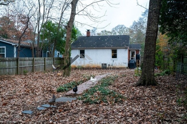 Building Photo - 409 E Hammond St