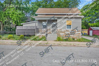 Building Photo - 735 Davis Ave NW