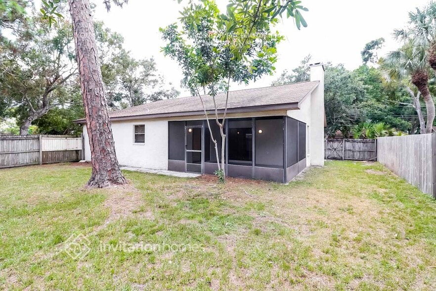 Building Photo - 13003 Madison Ave