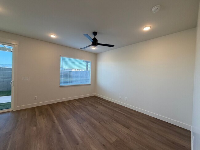 Building Photo - 614 Hemsworth Ln