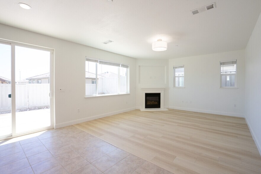 Building Photo - 2797 Rio Seco Dr