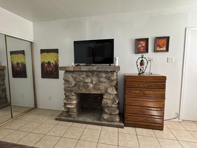 Building Photo - 1750 Rio Vista Rd