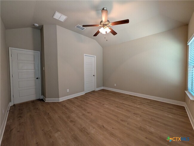 Building Photo - 1205 Old FM 306
