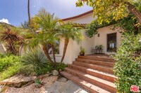 Building Photo - 1410 N Topanga Canyon Blvd