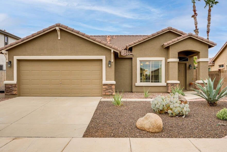 Building Photo - 2125 W Goldmine Mountain Dr