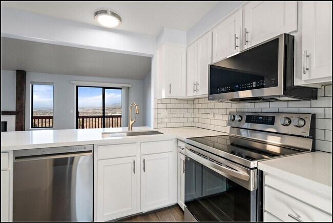 Building Photo - EAST2746