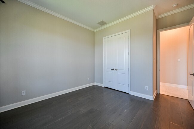 Building Photo - 27810 Burnett Hills Ln