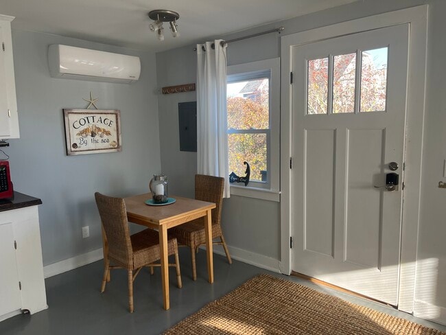 Building Photo - 35 Arlington St