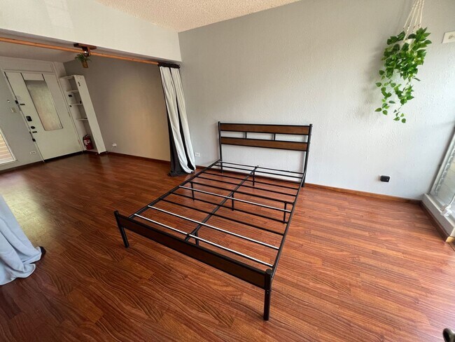 Building Photo - 392 sqft Studio with 1-bathroom, 1-parking in Palolo Gardens