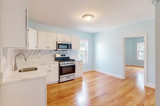 Building Photo - 710 N Montello St