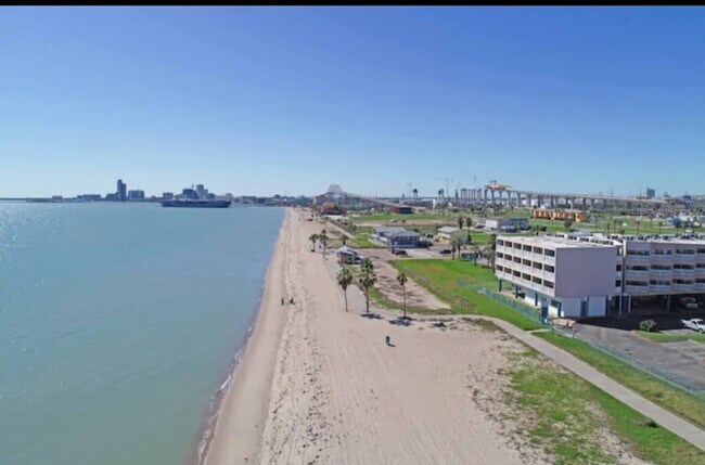 Building Photo - 3938 Surfside Blvd