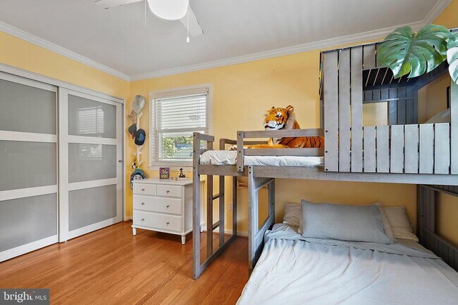 Building Photo - 9123 Cherrytree Dr