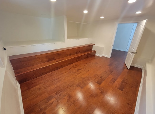 Building Photo - 837 N Herbert Ave