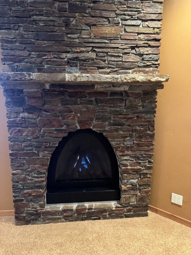 Building Photo - Luxury 5-Bedroom, 6-Bathroom Mountain Retreat – Hot Tub, Fireplaces, & More!