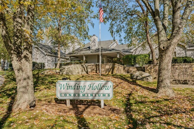 Building Photo - 33 Crown Knoll Ct