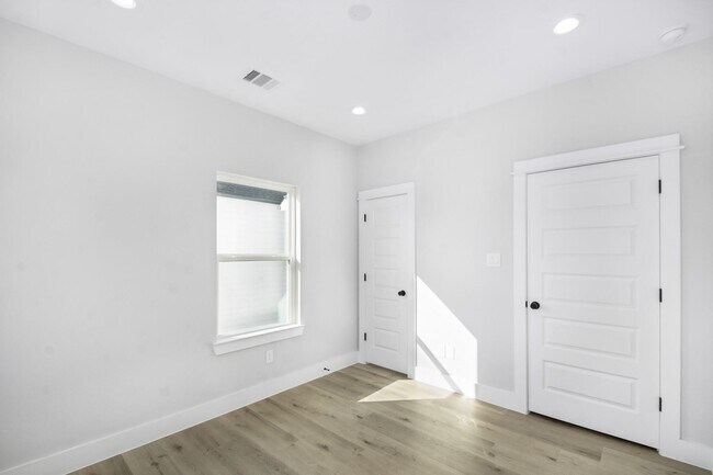 Building Photo - 2105 Sam Wilson St