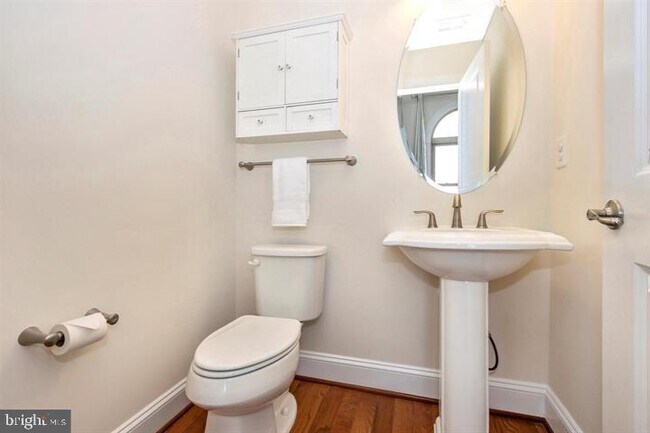 Building Photo - 9112 Kenway Ln