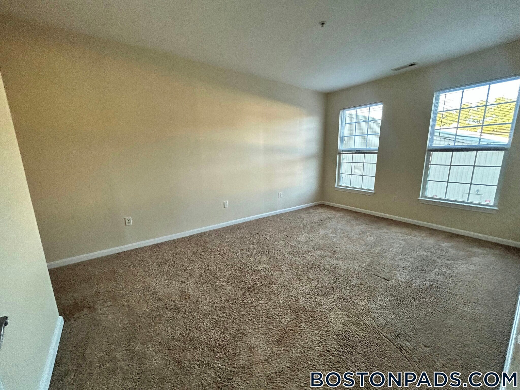 Building Photo - 311 Lowell St