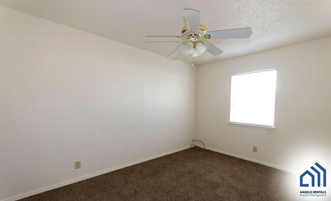 Building Photo - AFFORDABLE 2 Bedroom 1 bath duplex in Grape Creek COMING SOON!