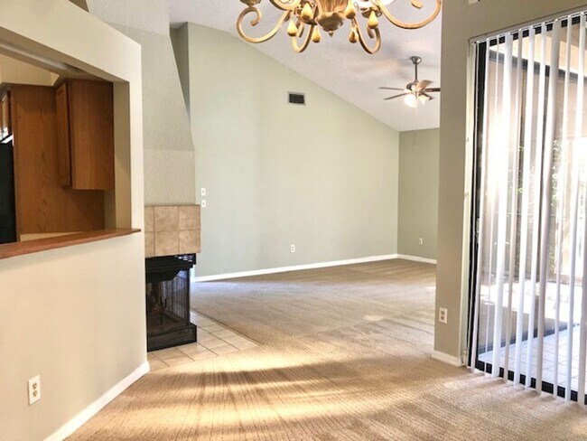 Building Photo - Available for move in February 2026!! Nice corner 2bed/2bath condo on 2nd floor with a spacious b...