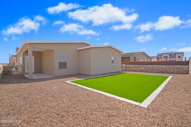 Building Photo - 12369 Polo Norte Dr