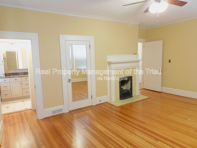 Building Photo - 1224 Glade St NW