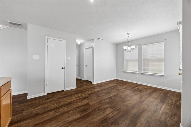 Building Photo - 19811 Shores Edge Dr