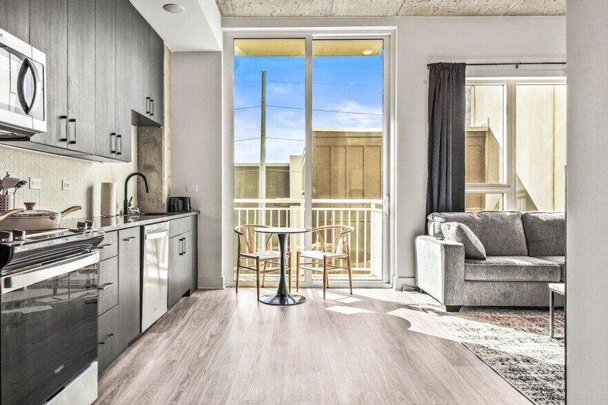 Building Photo - 617 N 12th St