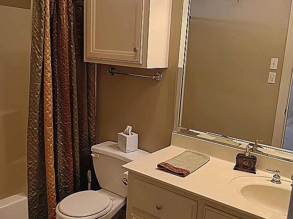 Building Photo - 123 Boulder Dr