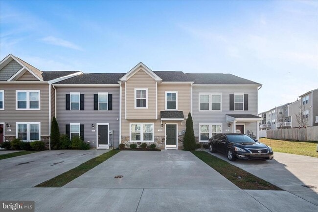 Building Photo - 35 Mengel Rd