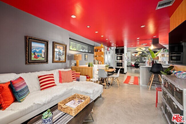 Building Photo - 8147 Mulholland Terrace