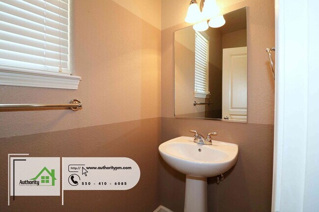 Building Photo - 2347 Shining Star Way