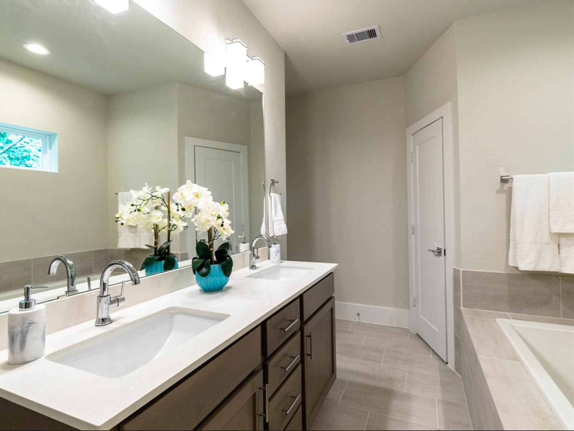 Double Vanities in Master Bath - 838 Fisher St