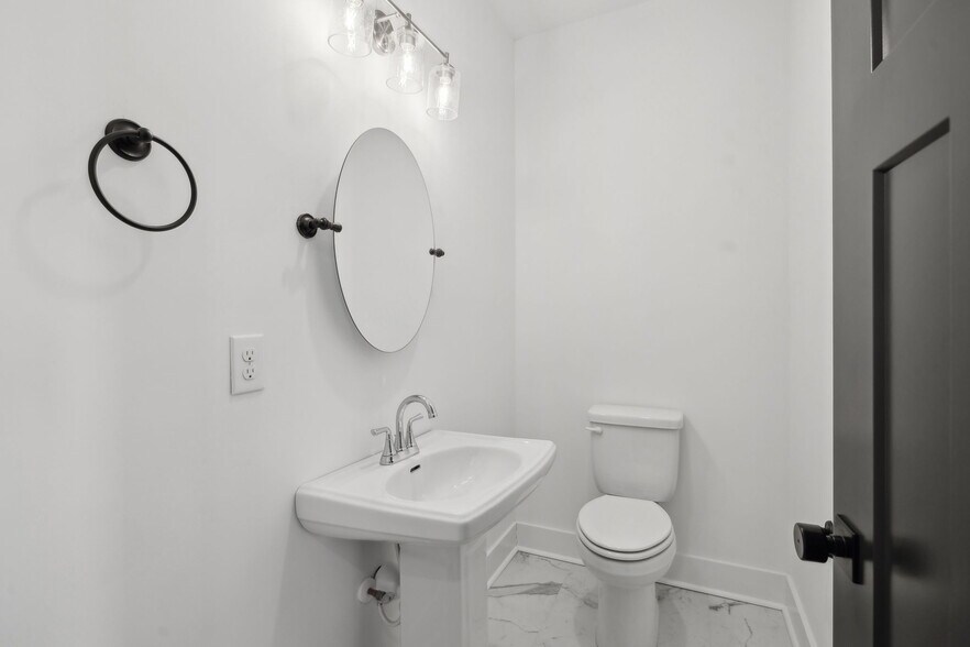 Building Photo - 2109 Chadwell Retreat Dr